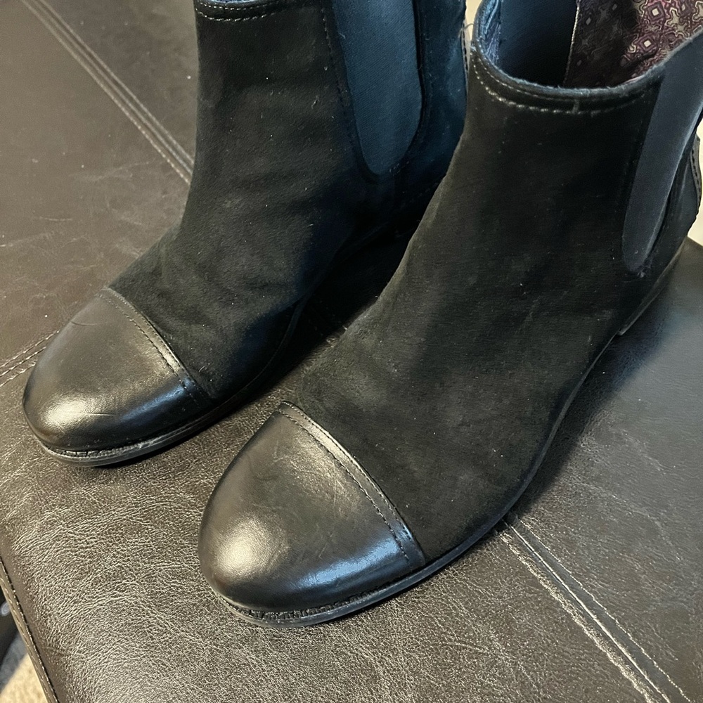 Sperry Black Suede Leather Ankle Booties